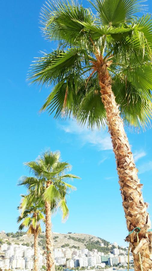 Sunny Apartment In Quiet Part Of Centre Sarandë エクステリア 写真