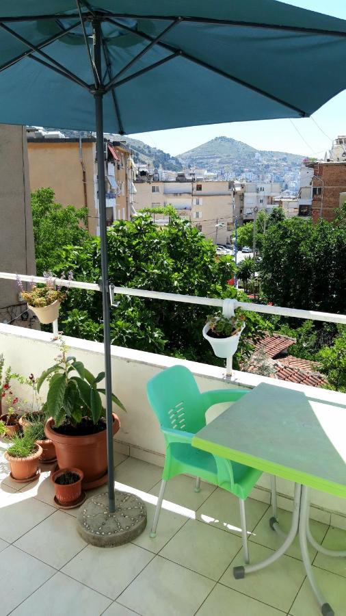 Sunny Apartment In Quiet Part Of Centre Sarandë エクステリア 写真